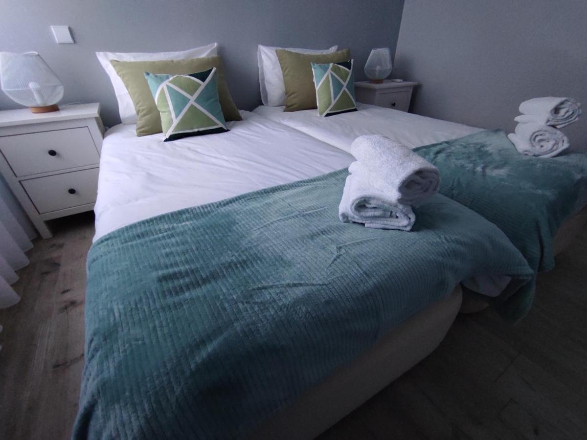 Beachfront Apartment Nazare Luaran gambar